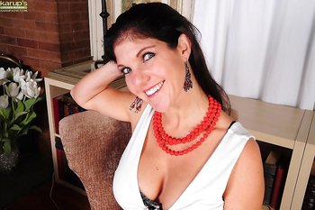 Big-boobed Housewife Coralyn Clit Pulls Her Undies Down Past Her Superb Bootie