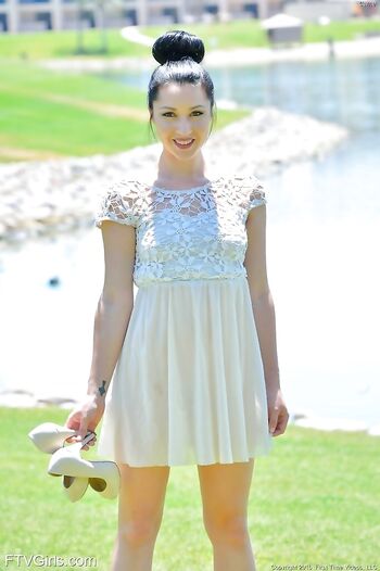 Lustful bridesmaid Carrie escapes to shove a huge dildo down her cooch