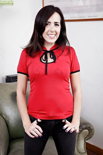 Hairy brunette mom Dixie Comet uses her free time to pleasure herself