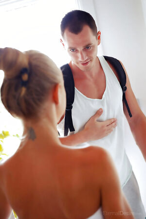 Skinny temptress Nancy A seduced by a masseuse on a massage table