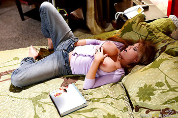 Big-chested Brown-haired Housewife Darla Crane Getting Tucked